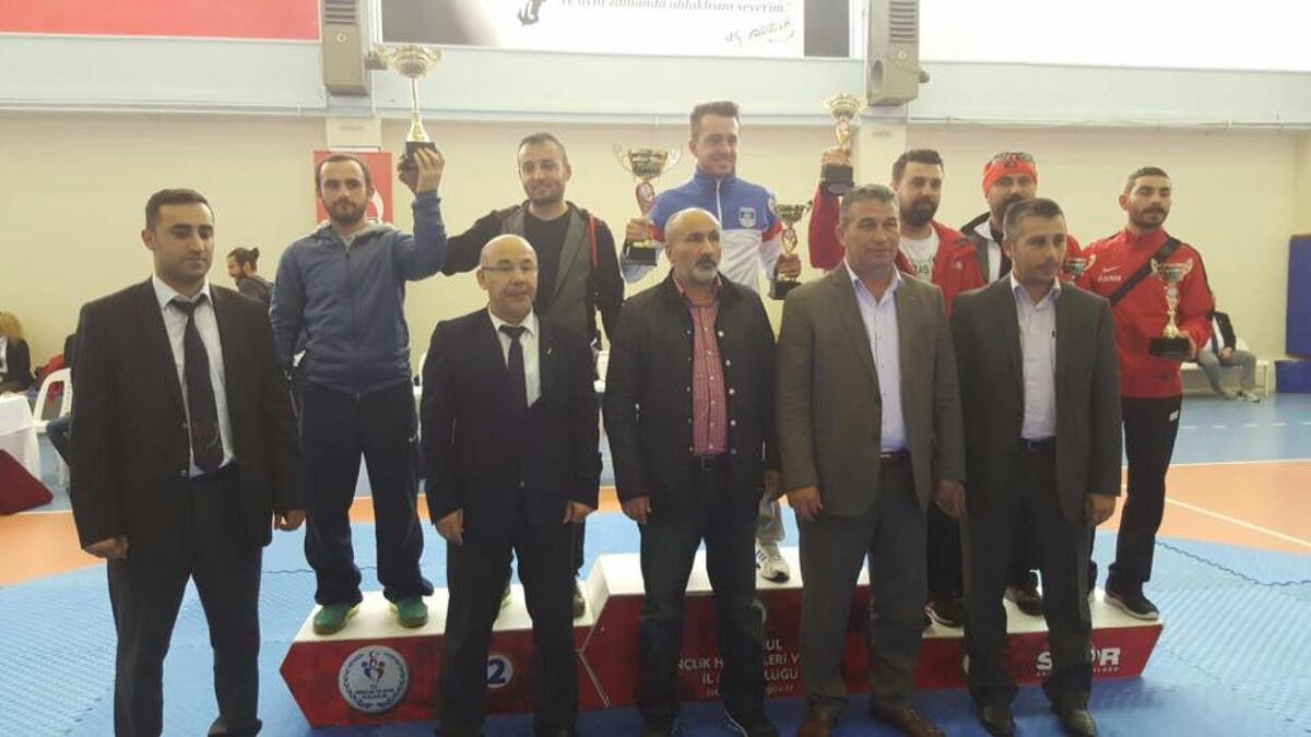 Cihan Spor'dan Madalya Furyası